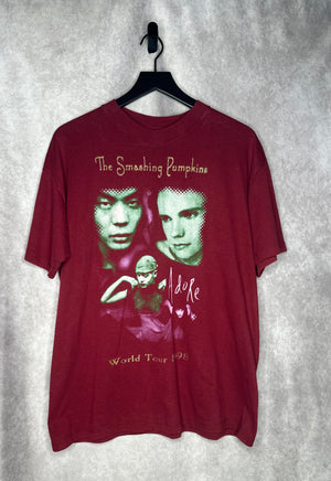 SMASHING PUMPKINS ADORE WORLD TOUR PARKING LOT BOOTLEG