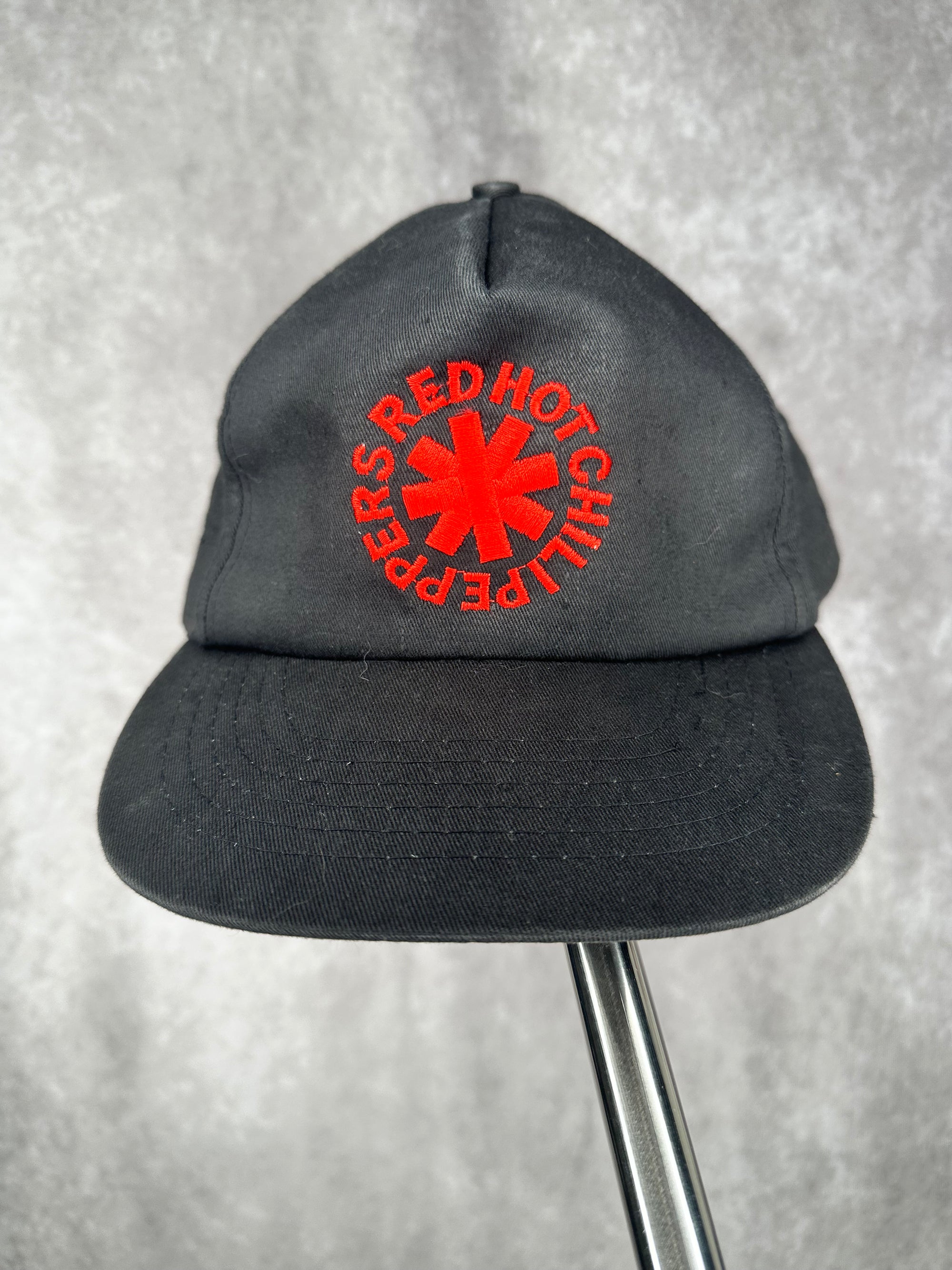 RED HOT CHILI PEPPERS RED LOGO HAT