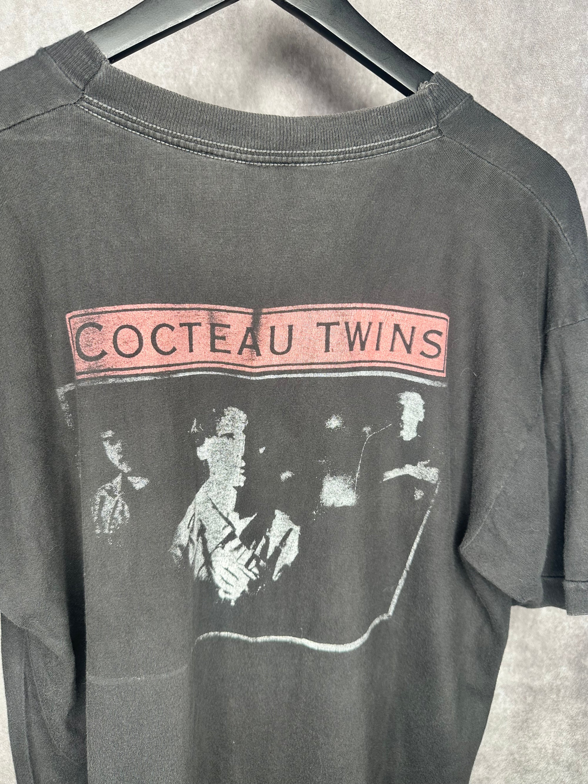 COCTEAU TWINS | HEAVEN OR LAS VEGAS PARKING LOT BOOTLEG
