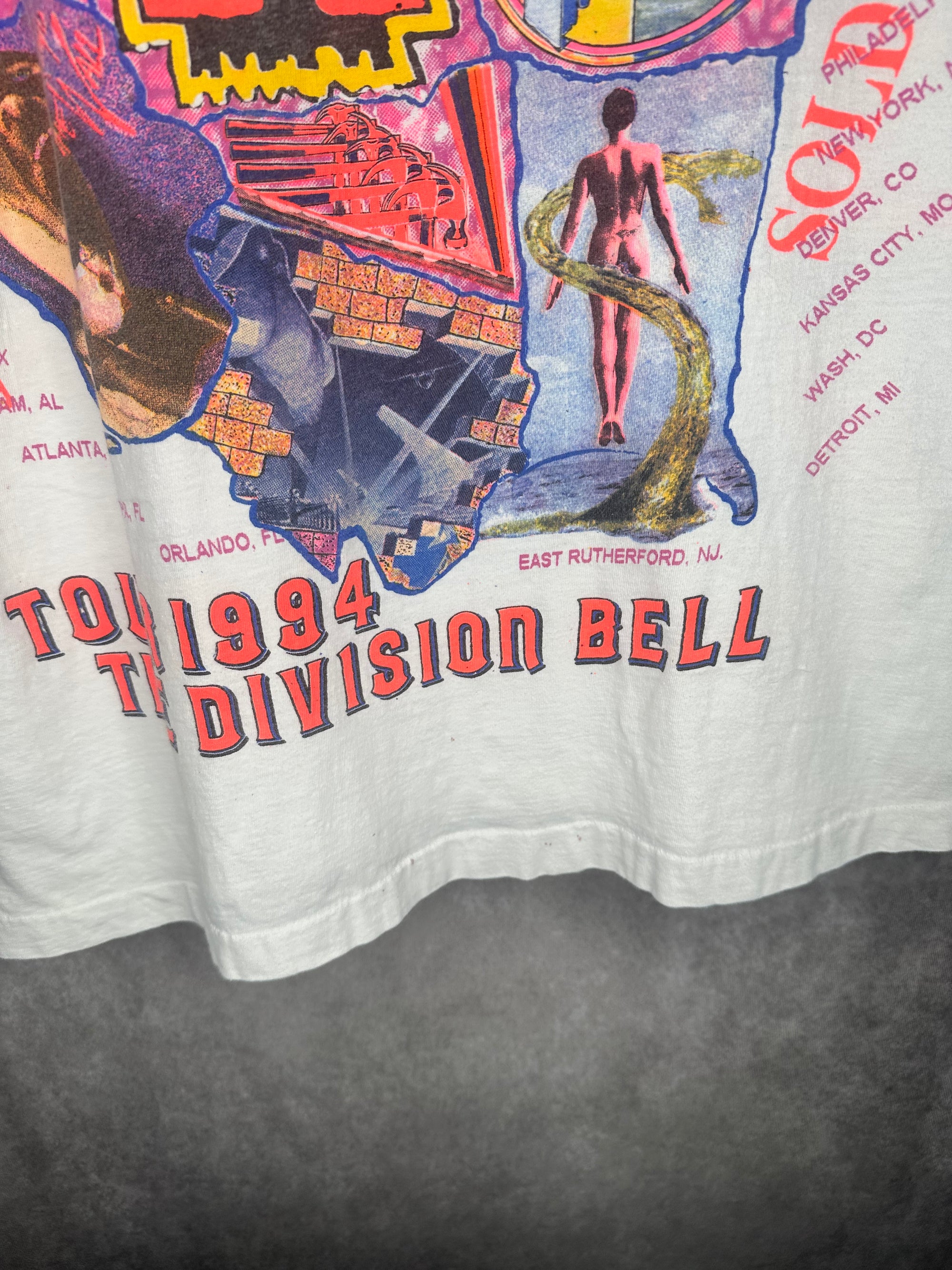 PINK FLOYD AOP | THE DIVISION BELL PARKING LOT BOOTLEG
