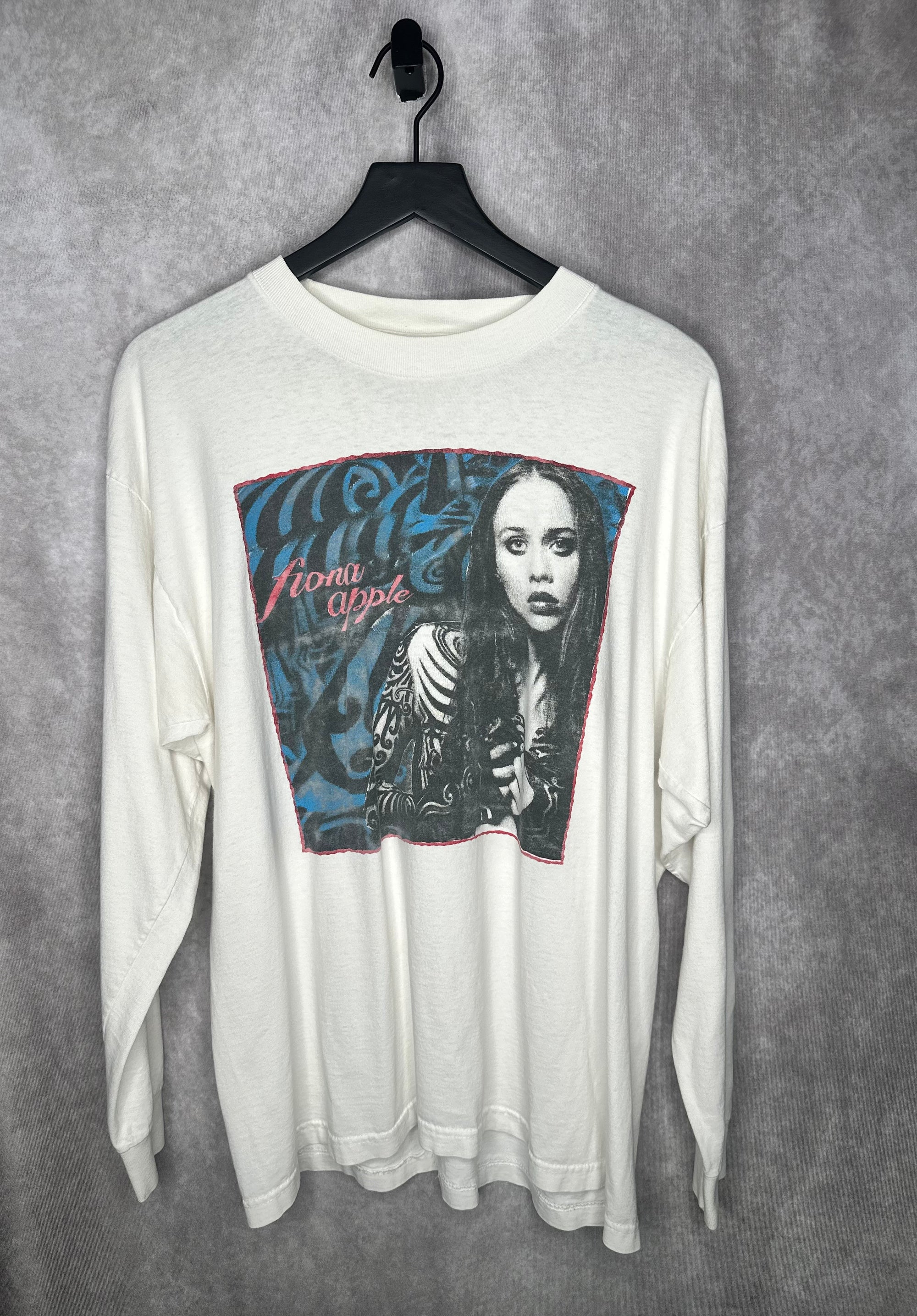 FIONA APPLE BOOT LONGSLEEVE