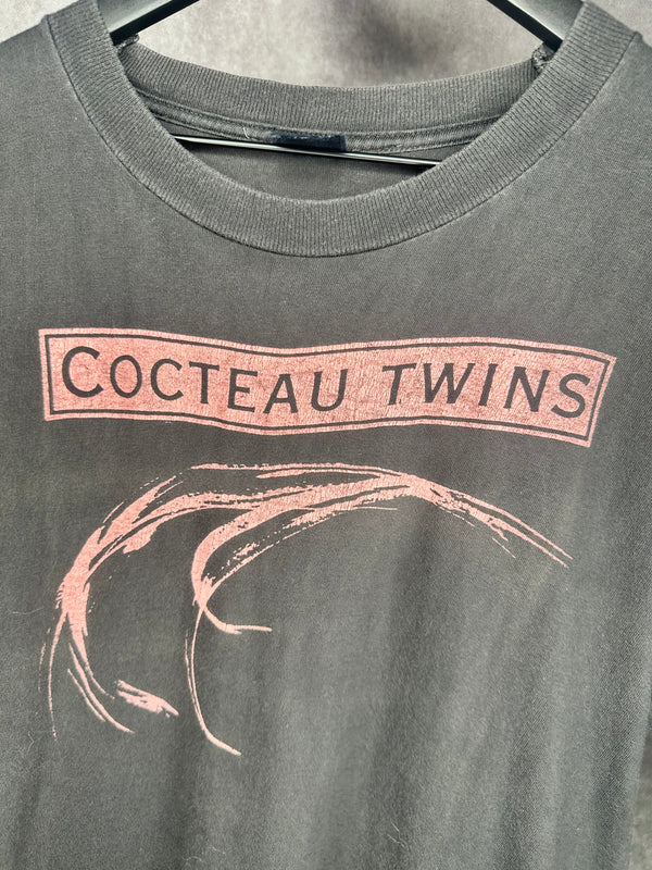 COCTEAU TWINS | HEAVEN OR LAS VEGAS PARKING LOT BOOTLEG
