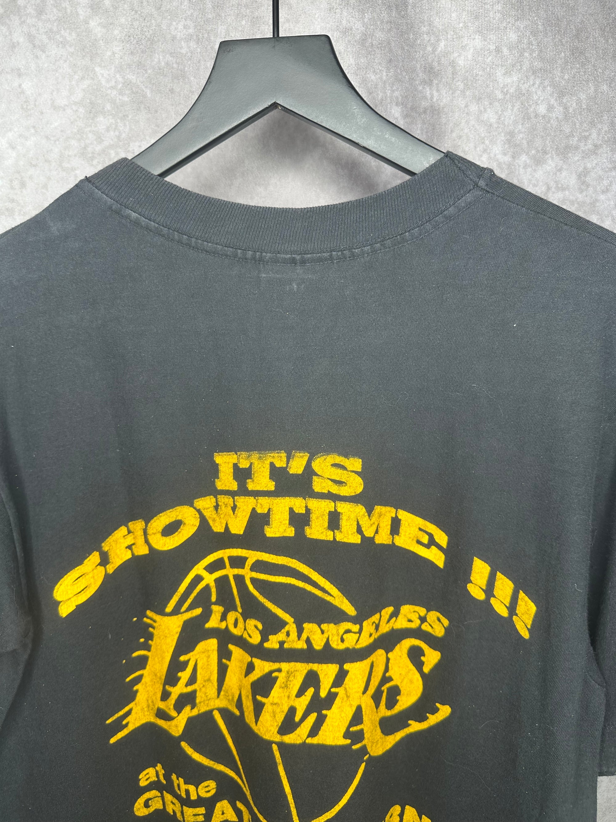 LOS ANGELES LAKERS MAGIC JOHNSON IS BACK PARKING LOT BOOTLEG
