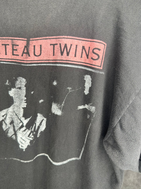 COCTEAU TWINS | HEAVEN OR LAS VEGAS PARKING LOT BOOTLEG