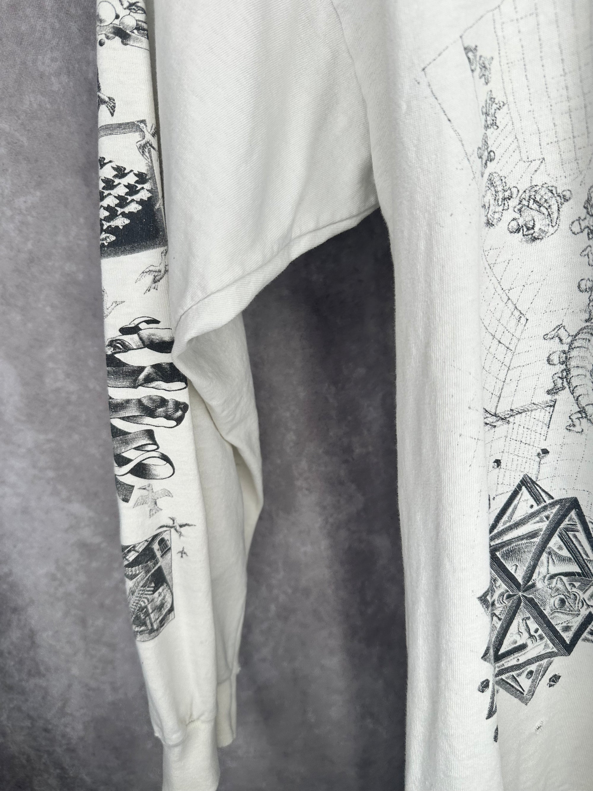 MC ESCHER AOP LONGSLEEVE