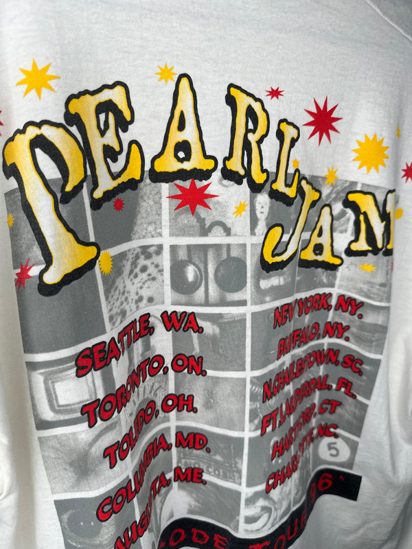 PEARL JAM NO CODE TOUR PARKING LOT BOOTLEG