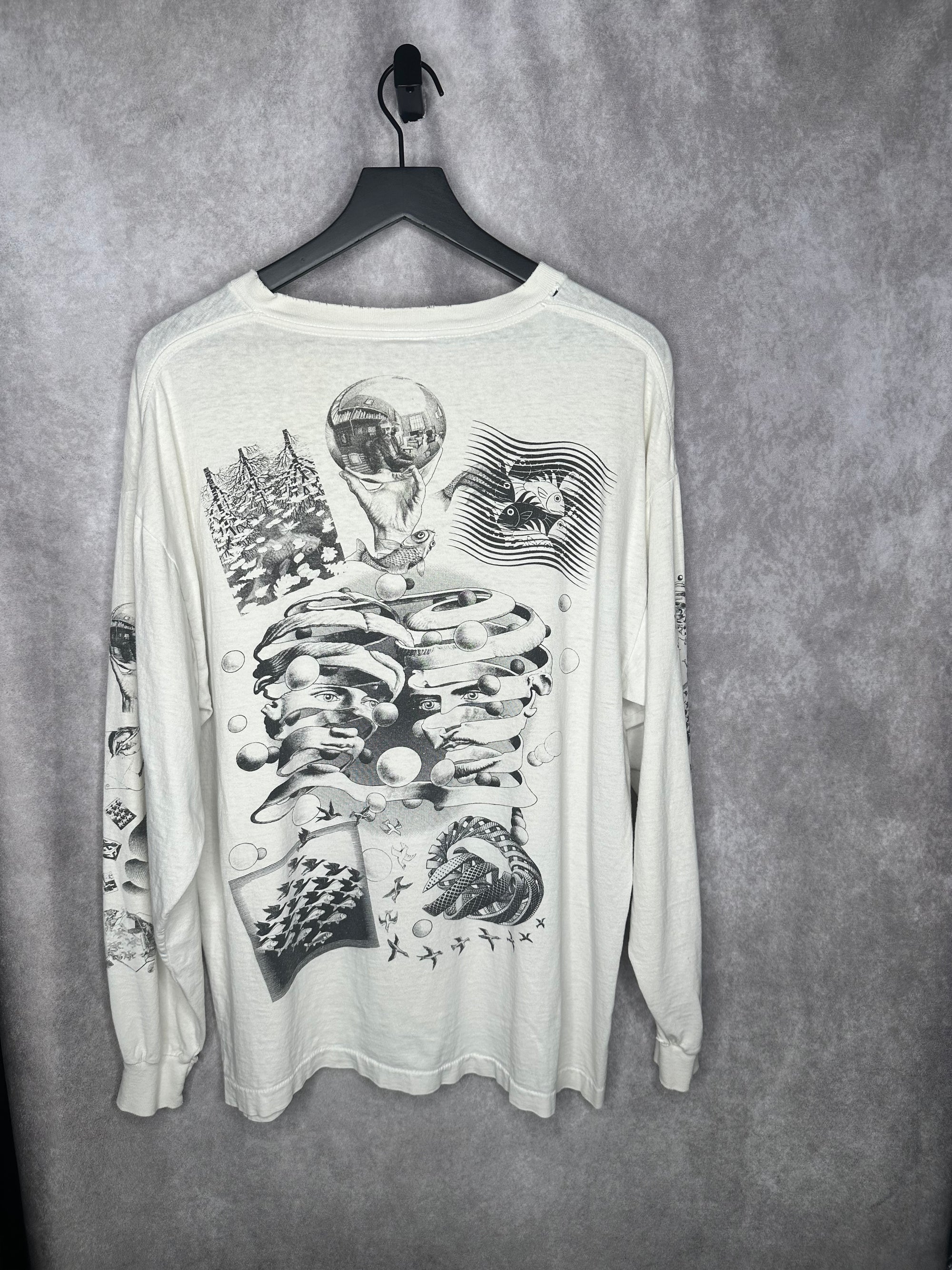 MC ESCHER AOP LONGSLEEVE